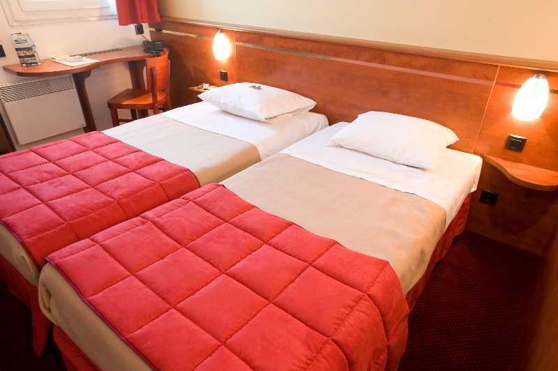 Brit Hotel Bordeaux Aeroport - Le Soretel Мериньяк Экстерьер фото