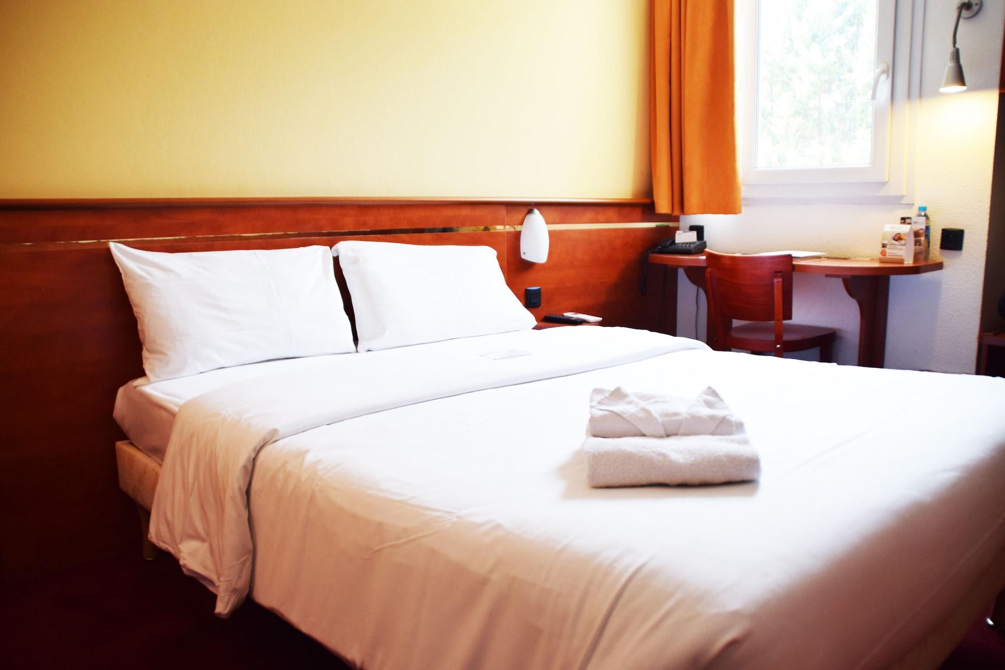 Brit Hotel Bordeaux Aeroport - Le Soretel Мериньяк Экстерьер фото