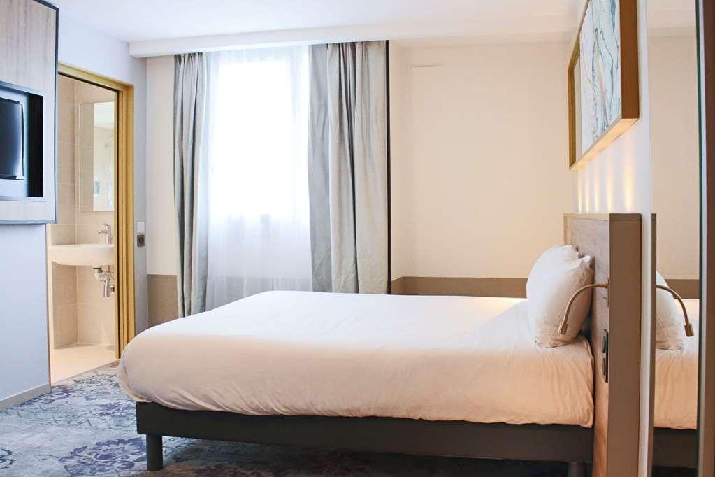 Brit Hotel Bordeaux Aeroport - Le Soretel Мериньяк Номер фото
